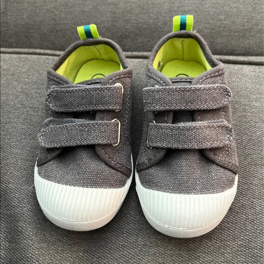 Toddler Size 7 Cat & Jack shoes